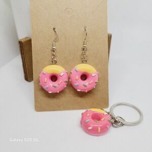 Donut Earrings and Keychain Set - Pink Frosted Sprinkle Doughnut‎ Jewelry